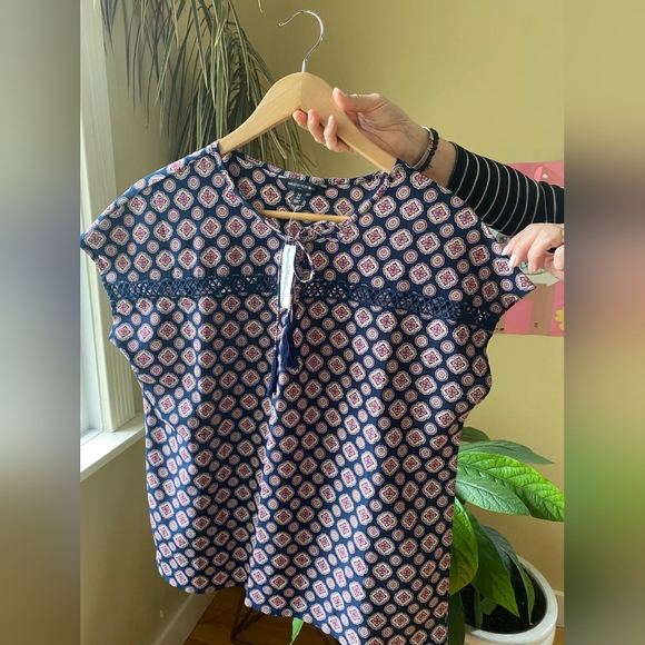 Brand new blouse. Size M. No sleeves. Back to office clothes. Banana Republic - Picture 7 of 8